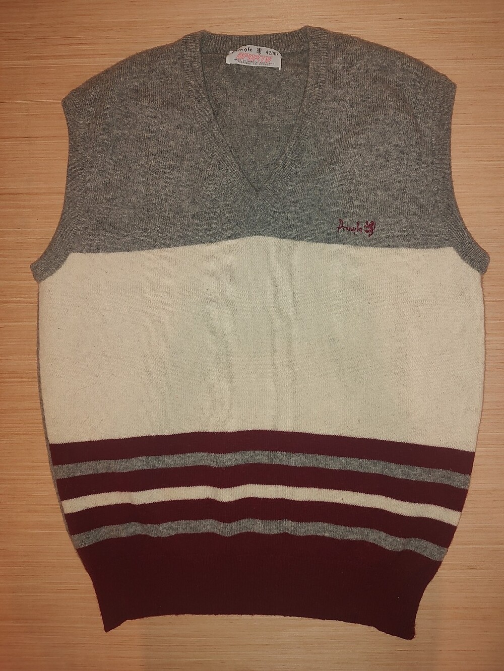 Pringle Knit Wool Vest Grey Burgundy Cream V Neck Pullover  Striped 42 Scotland